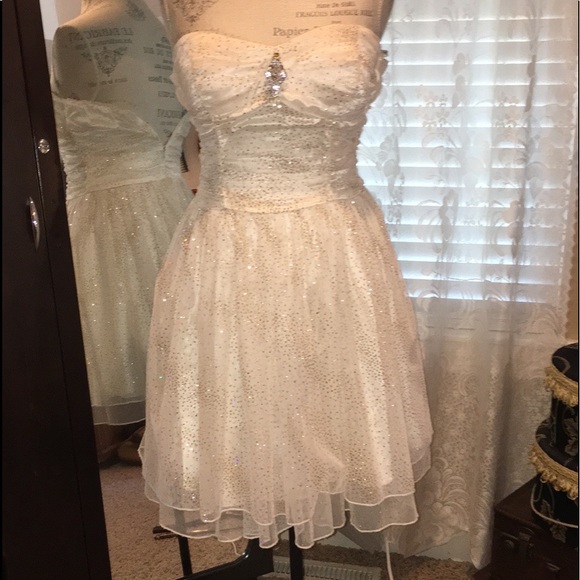 PROM SPEECHLESS 11 Jr. Satin& Tulle Dress 🍒Boned Bustier White & Gold Stunning - Picture 16 of 16